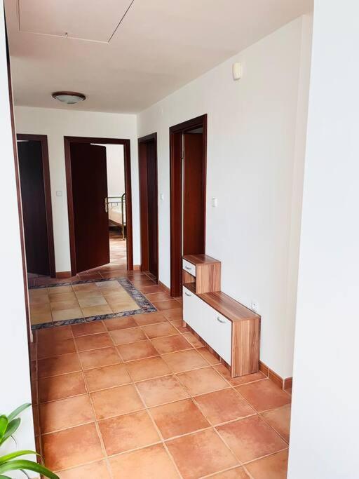 Apartman Se Zahradou 20 Minut Do Centra Prahy Оржех Экстерьер фото